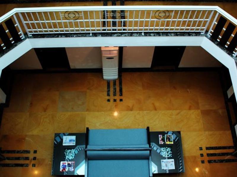 Stately Suites Mg Road Gurgaon Exterior foto