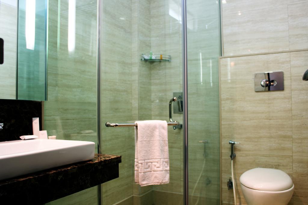 Stately Suites Mg Road Gurgaon Zimmer foto